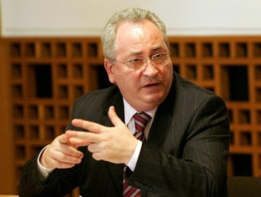 Puiu Haşotti: Tokes se ţine de 